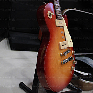 2ND Gibson Les Paul Studio, '60s Tribute, Worn Cherry Burst Guitar